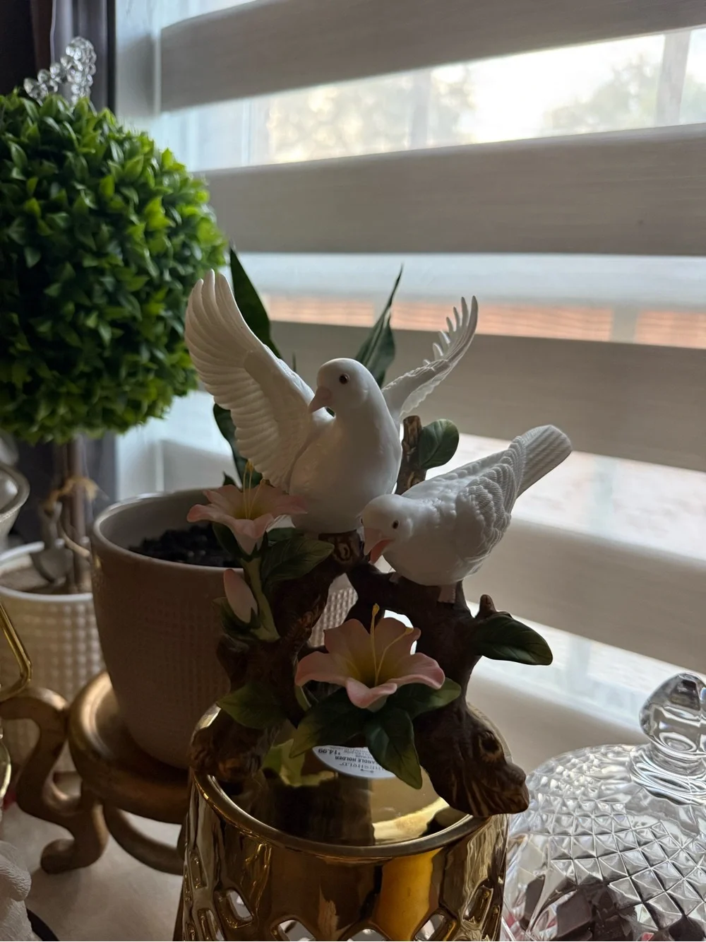 Home Interiors Vintage Porcelain White Dove Figurine with Pink Flowers